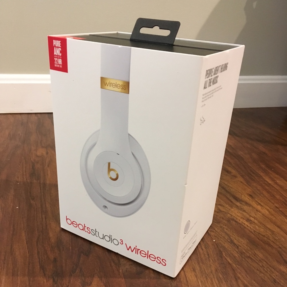 Studio 3 Beats by Dre Wireless Headphones!